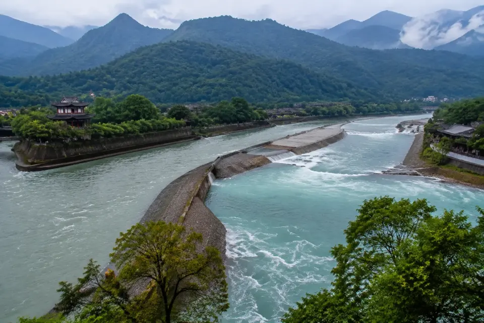 Monte Qingcheng y Sistema de Riego de Dujiangyan