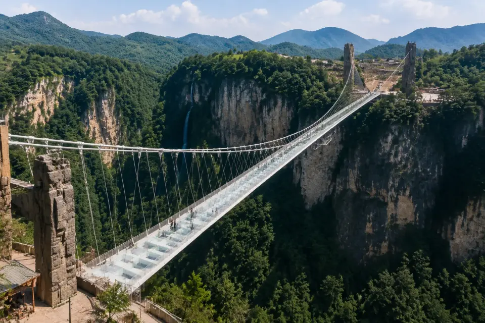 Puente de cristal del Gran Cañón de Zhangjiajie